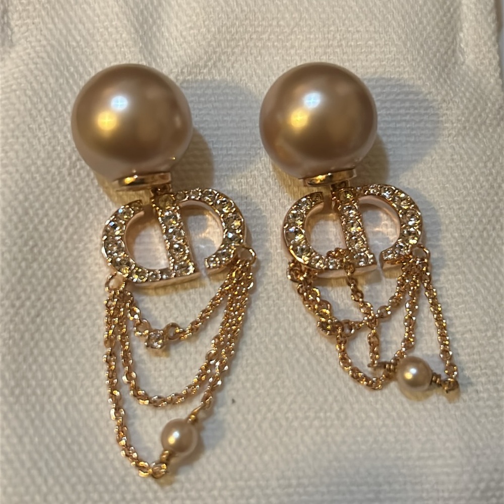 DIOR TRIBALES Earrings Pink-Finish Metal With Pink Resin Pearls and Crystals - Picture 2 of 8